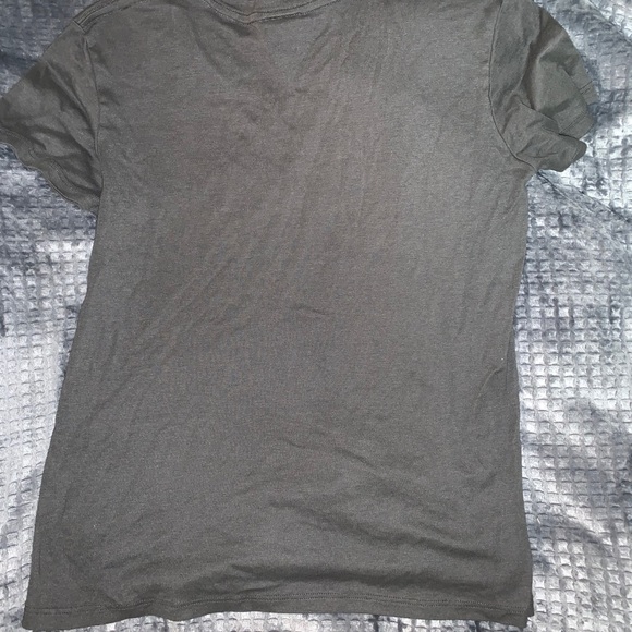 Obey T-Shirt - Picture 2 of 3